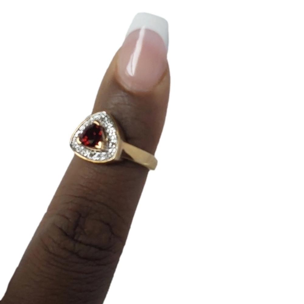 RING & MATCHING EARRINGS RUBY & GOLD TONE FASHION RING SIZE 9 - Picture 2 of 7